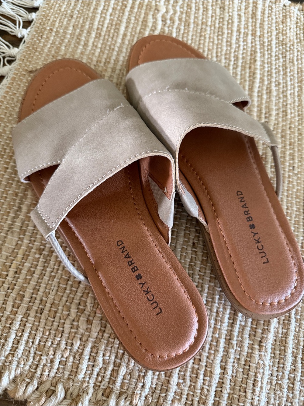 Lucky Brand Dadeen Neutral Beige Crossband Slide Sandals